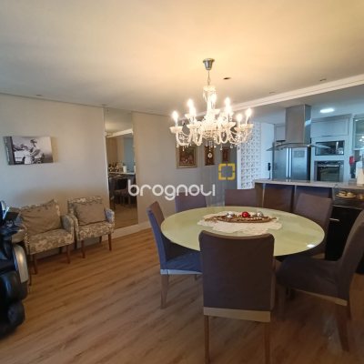 Apartamento com 117m², 3 quartos (sendo 1 suíte), 1 garagem, no bairro Kobrasol em São José