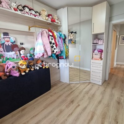 Apartamento com 117m², 3 quartos (sendo 1 suíte), 1 garagem, no bairro Kobrasol em São José
