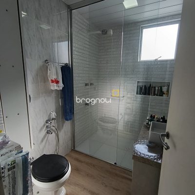 Apartamento com 117m², 3 quartos (sendo 1 suíte), 1 garagem, no bairro Kobrasol em São José