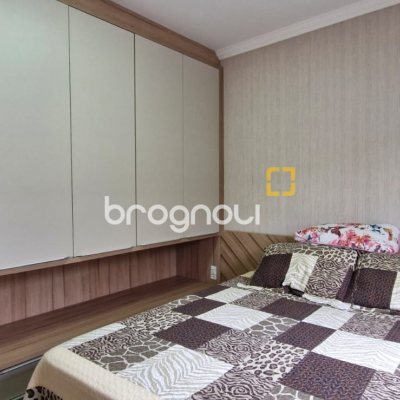 Apartamento com 59m², 2 quartos (sendo 1 suíte), 1 garagem, no bairro São João do Rio Vermelho em Florianópolis