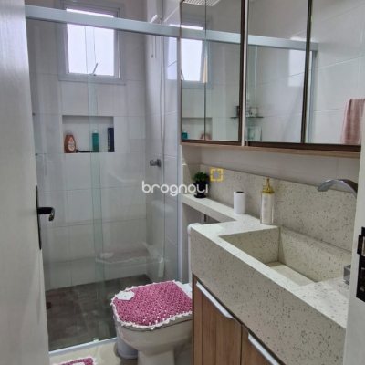 Apartamento com 59m², 2 quartos (sendo 1 suíte), 1 garagem, no bairro São João do Rio Vermelho em Florianópolis