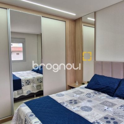 Apartamento com 59m², 2 quartos (sendo 1 suíte), 1 garagem, no bairro São João do Rio Vermelho em Florianópolis