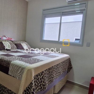 Apartamento com 59m², 2 quartos (sendo 1 suíte), 1 garagem, no bairro São João do Rio Vermelho em Florianópolis