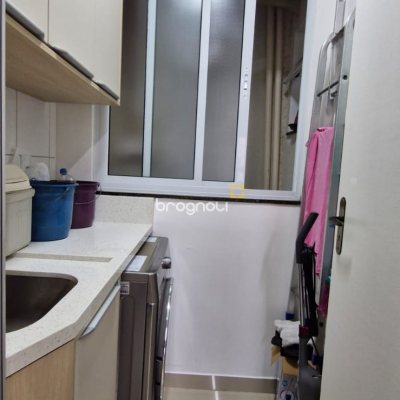 Apartamento com 59m², 2 quartos (sendo 1 suíte), 1 garagem, no bairro São João do Rio Vermelho em Florianópolis