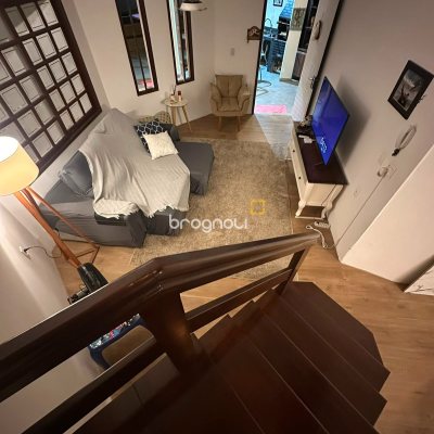 Casa com 176m², 4 quartos (sendo 1 suíte), 3 garagens, no bairro Balneário em Florianópolis