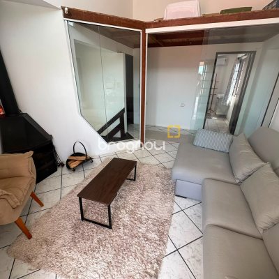 Casa com 176m², 4 quartos (sendo 1 suíte), 3 garagens, no bairro Balneário em Florianópolis