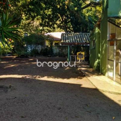 Casa com 226m², 3 quartos, no bairro Sambaqui em Florianópolis
