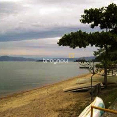 Casa com 226m², 3 quartos, no bairro Sambaqui em Florianópolis