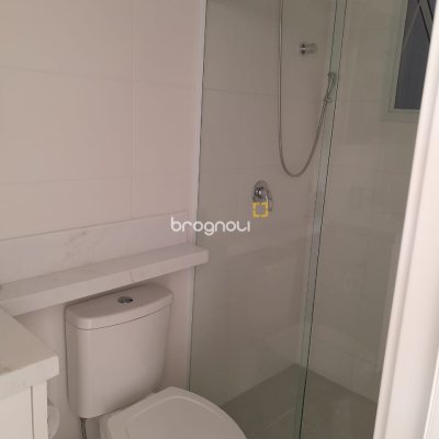 Apartamento com 89m², 2 quartos (sendo 1 suíte), 2 garagens, no bairro São João do Rio Vermelho em Florianópolis