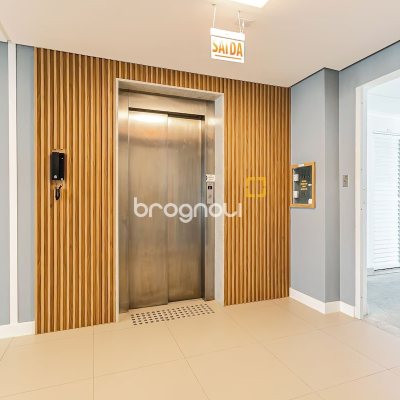 Apartamento com 89m², 2 quartos (sendo 1 suíte), 2 garagens, no bairro São João do Rio Vermelho em Florianópolis