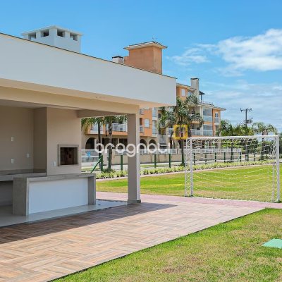 Apartamento com 89m², 2 quartos (sendo 1 suíte), 2 garagens, no bairro São João do Rio Vermelho em Florianópolis