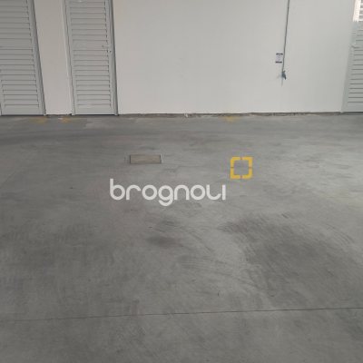Apartamento com 64m², 2 quartos (sendo 1 suíte), 1 garagem, no bairro Coqueiros em Florianópolis