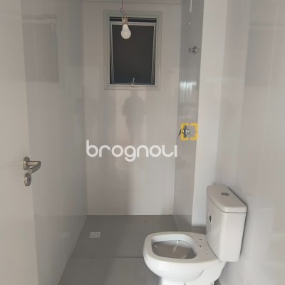 Apartamento com 64m², 2 quartos (sendo 1 suíte), 1 garagem, no bairro Coqueiros em Florianópolis
