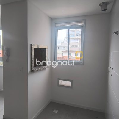 Apartamento com 64m², 2 quartos (sendo 1 suíte), 1 garagem, no bairro Coqueiros em Florianópolis