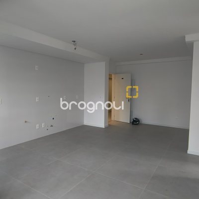 Apartamento com 64m², 2 quartos (sendo 1 suíte), 1 garagem, no bairro Coqueiros em Florianópolis