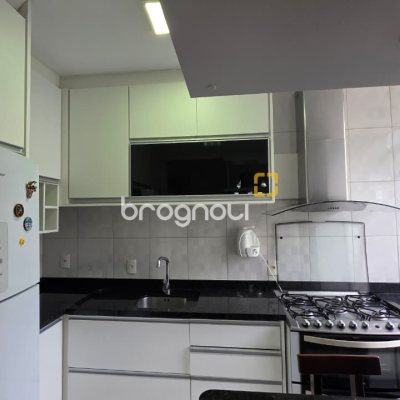 Apartamento com 64m², 3 quartos (sendo 1 suíte), 1 garagem, no bairro Centro em Florianópolis
