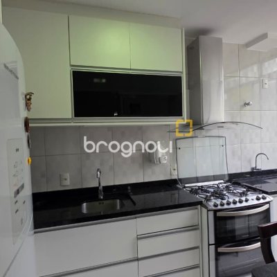 Apartamento com 64m², 3 quartos (sendo 1 suíte), 1 garagem, no bairro Centro em Florianópolis