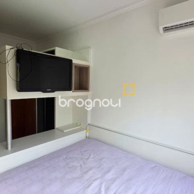 Apartamento com 64m², 3 quartos (sendo 1 suíte), 1 garagem, no bairro Centro em Florianópolis
