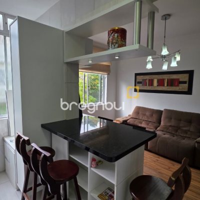 Apartamento com 64m², 3 quartos (sendo 1 suíte), 1 garagem, no bairro Centro em Florianópolis