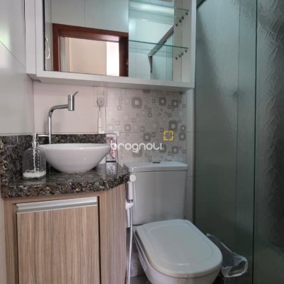 Apartamento com 64m², 3 quartos (sendo 1 suíte), 1 garagem, no bairro Centro em Florianópolis
