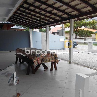 Casa com 236m², 8 quartos, 4 garagens, no bairro Palmas em Governador Celso Ramos