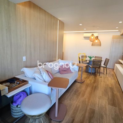 Cobertura com 166m², 3 quartos (sendo 1 suíte), 3 garagens, no bairro Campeche em Florianópolis