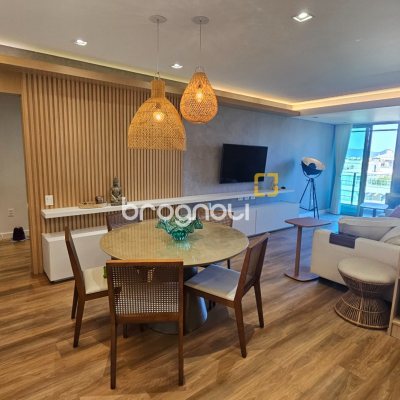 Cobertura com 166m², 3 quartos (sendo 1 suíte), 3 garagens, no bairro Campeche em Florianópolis