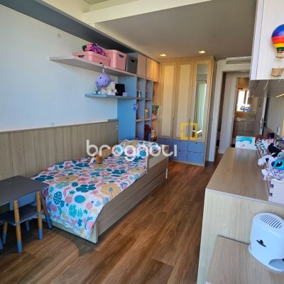 Cobertura com 166m², 3 quartos (sendo 1 suíte), 3 garagens, no bairro Campeche em Florianópolis