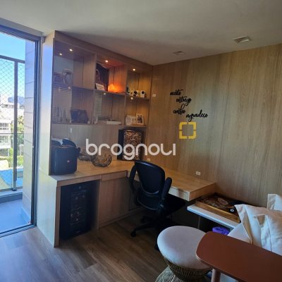 Cobertura com 166m², 3 quartos (sendo 1 suíte), 3 garagens, no bairro Campeche em Florianópolis
