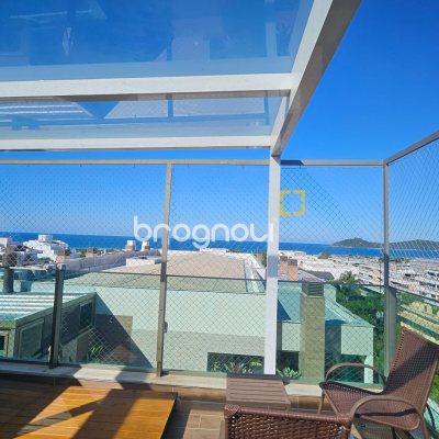 Cobertura com 166m², 3 quartos (sendo 1 suíte), 3 garagens, no bairro Campeche em Florianópolis