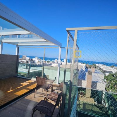 Cobertura com 166m², 3 quartos (sendo 1 suíte), 3 garagens, no bairro Campeche em Florianópolis