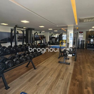 Cobertura com 166m², 3 quartos (sendo 1 suíte), 3 garagens, no bairro Campeche em Florianópolis