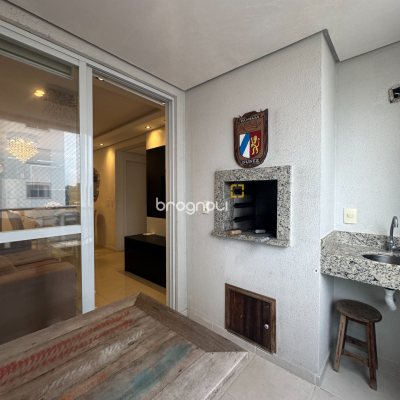 Apartamento com 66m², 2 quartos (sendo 1 suíte), 2 garagens, no bairro Estreito em Florianópolis
