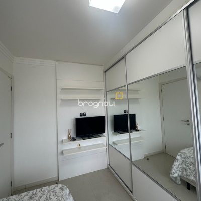 Apartamento com 66m², 2 quartos (sendo 1 suíte), 2 garagens, no bairro Estreito em Florianópolis