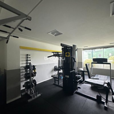 Apartamento com 66m², 2 quartos (sendo 1 suíte), 2 garagens, no bairro Estreito em Florianópolis