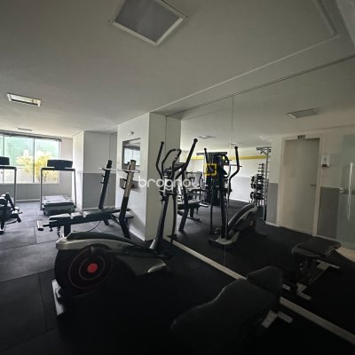Apartamento com 66m², 2 quartos (sendo 1 suíte), 2 garagens, no bairro Estreito em Florianópolis