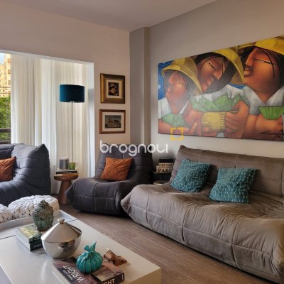 Apartamento com 315m², 3 quartos (sendo 1 suíte), 2 garagens, no bairro Centro em Florianópolis
