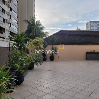 Apartamento com 315m², 3 quartos (sendo 1 suíte), 2 garagens, no bairro Centro em Florianópolis