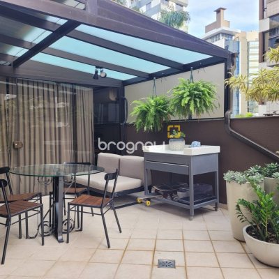 Apartamento com 315m², 3 quartos (sendo 1 suíte), 2 garagens, no bairro Centro em Florianópolis
