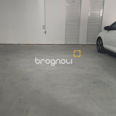 Apartamento com 79m², 2 quartos (sendo 1 suíte), 1 garagem, no bairro Coqueiros em Florianópolis