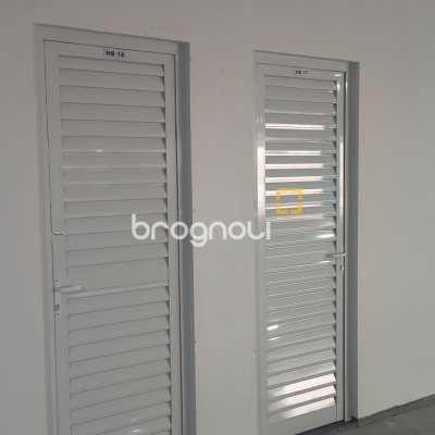 Apartamento com 79m², 2 quartos (sendo 1 suíte), 1 garagem, no bairro Coqueiros em Florianópolis