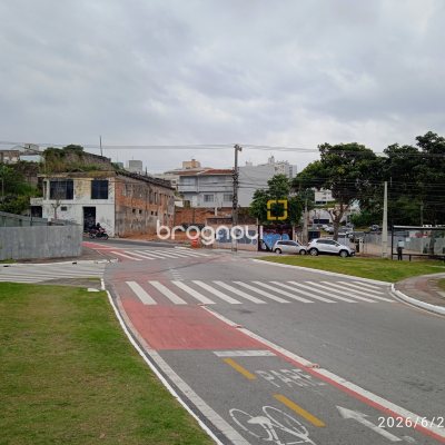 Terreno com 190m², no bairro Estreito em Florianópolis