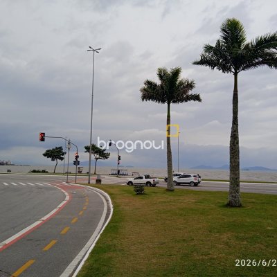 Terreno com 190m², no bairro Estreito em Florianópolis