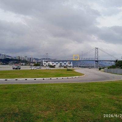 Terreno com 190m², no bairro Estreito em Florianópolis