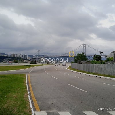 Terreno com 190m², no bairro Estreito em Florianópolis