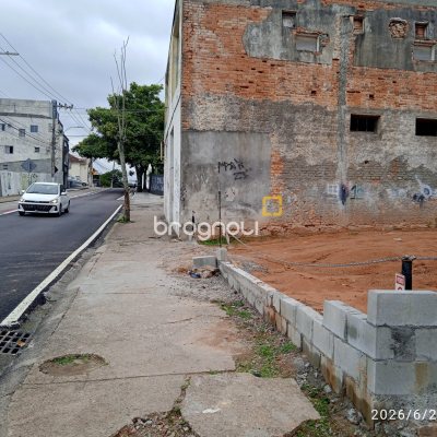 Terreno com 190m², no bairro Estreito em Florianópolis