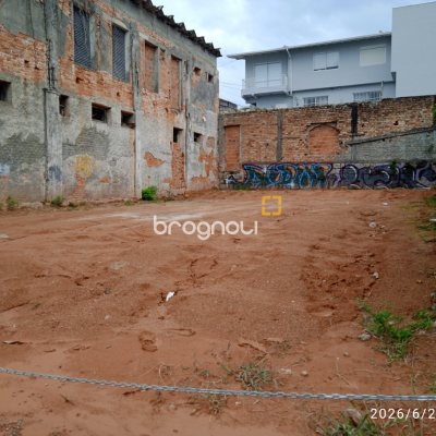 Terreno com 190m², no bairro Estreito em Florianópolis