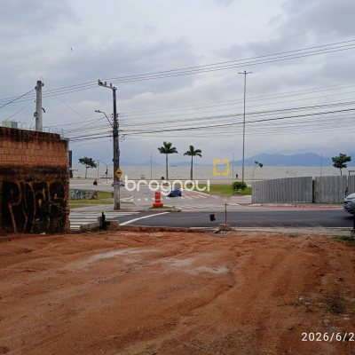 Terreno com 190m², no bairro Estreito em Florianópolis
