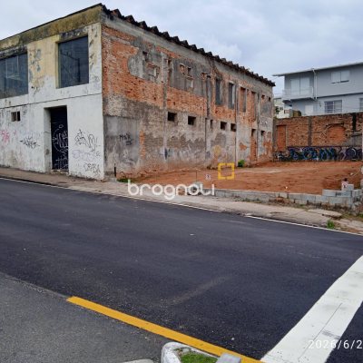 Terreno com 190m², no bairro Estreito em Florianópolis