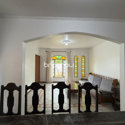 Casa com 174m², 6 quartos (sendo 2 suítes), 2 garagens, no bairro Pantanal em Florianópolis